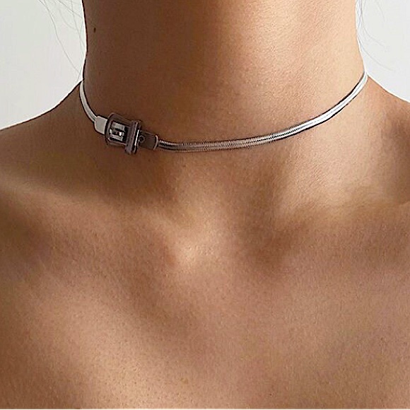 STERLING SILVER BUCKLE DESIGN CHOKER NECKLACE - Picture 13 of 14